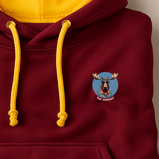 Hoodie multicolor unisex met grote print op achterkant / Not amoosed