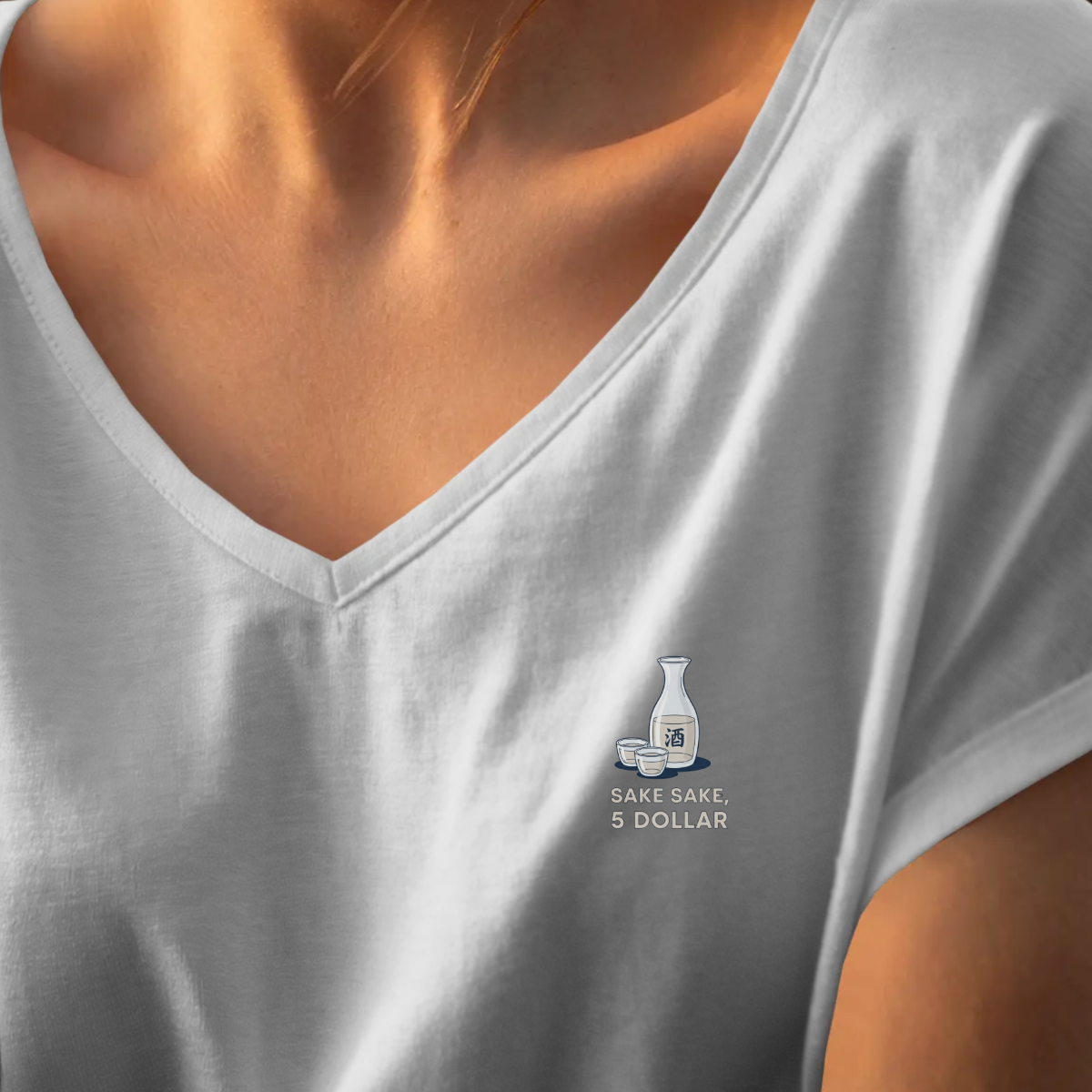 T-shirt dames V-hals - Sake sake, 5 dollar