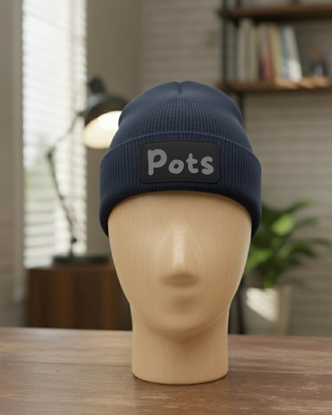 Muts met donkere print - Pots