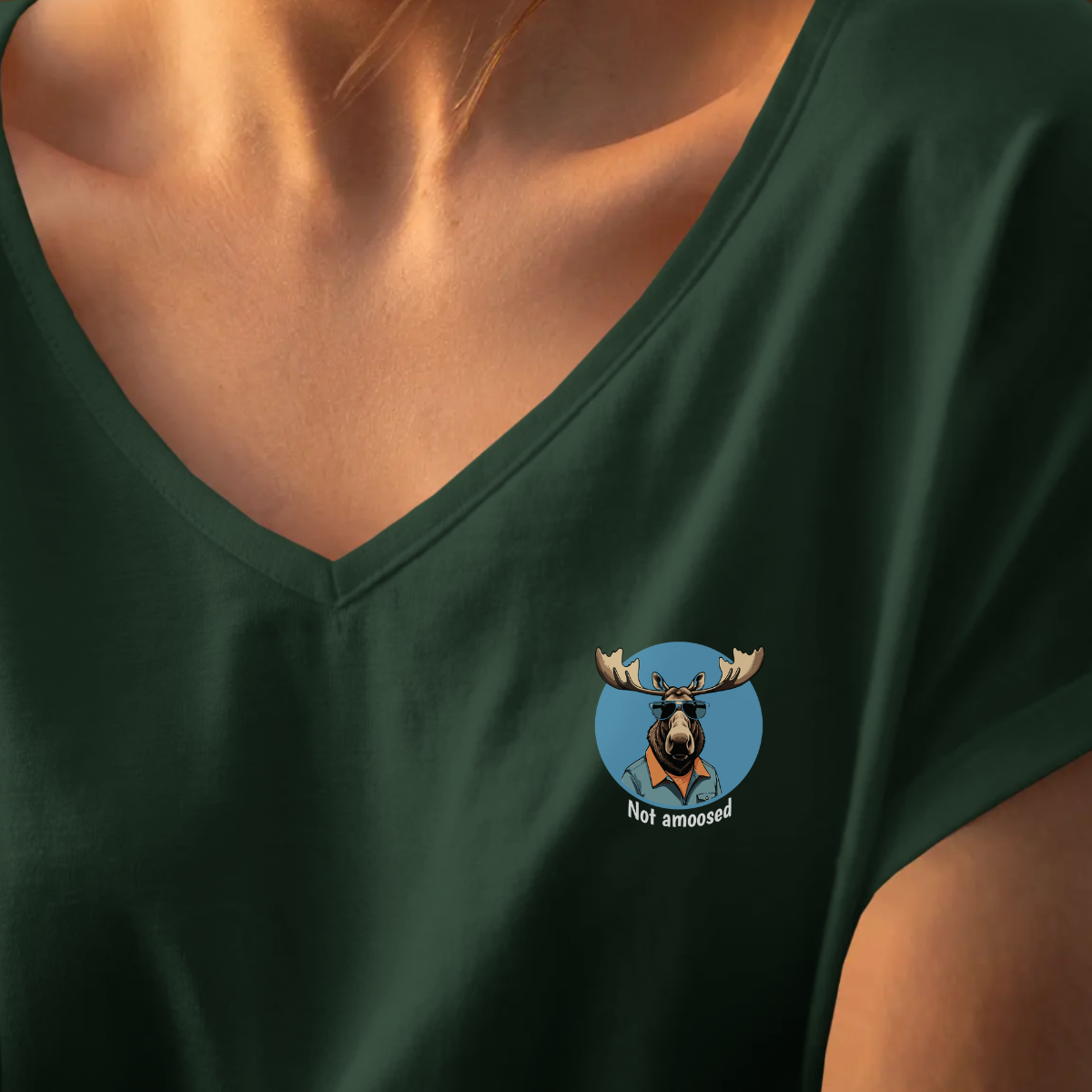 T-shirt dames V-hals - Not amoosed