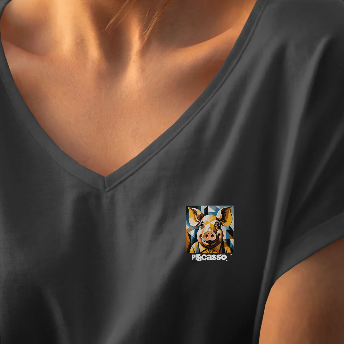 T-shirt dames V-hals - Pigcasso