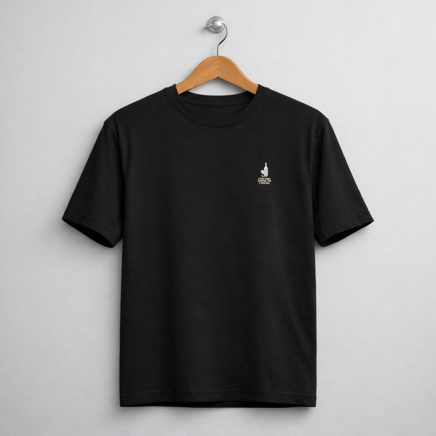 T-shirt heren - Everything happens for a Riesling